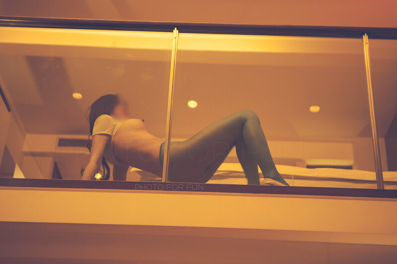 超美的丝袜美腿人体诱惑 特辑-职业歌手-银行职员 两套[116P/630M]