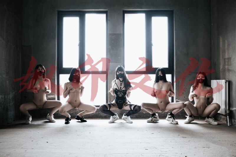 出山就封神！推特新晋SM大神 调教极品身材反差女[140P/1.25G]