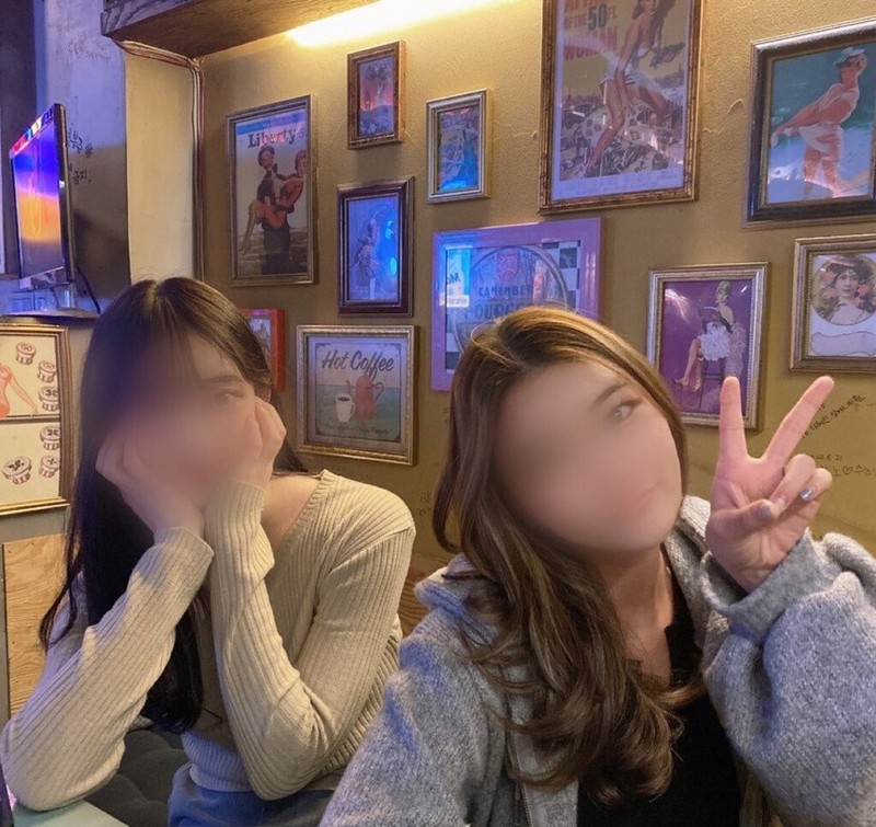 Onlyfans淫乱夫妇gparktell参加换妻俱乐部自拍[6060MB]