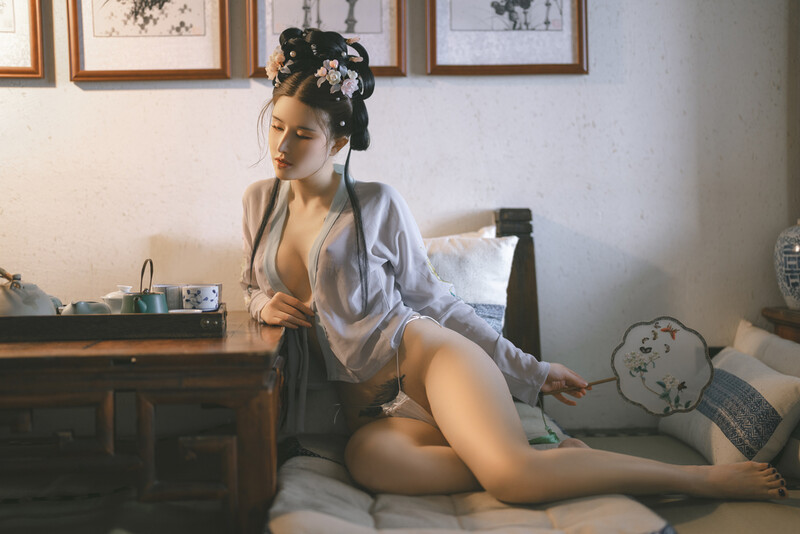 顶级福利姬 鹿八岁 – 汉服 顶级身材福利姬超美诱惑写真[60P/980M]