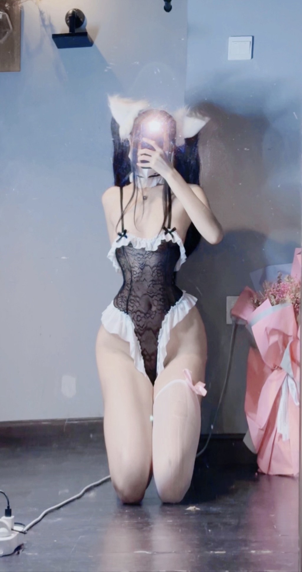 小艾根本吃不饱 – 蕾丝女仆