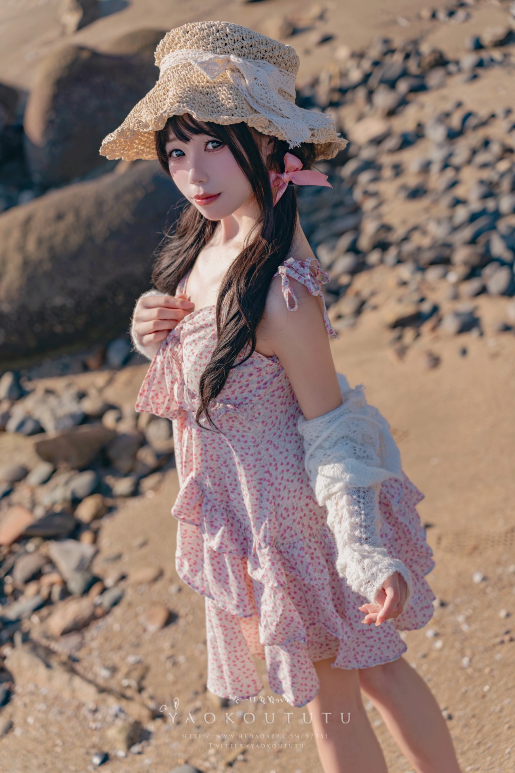 咬一口兔娘ovo 十月订阅『邻家小妹』日不落