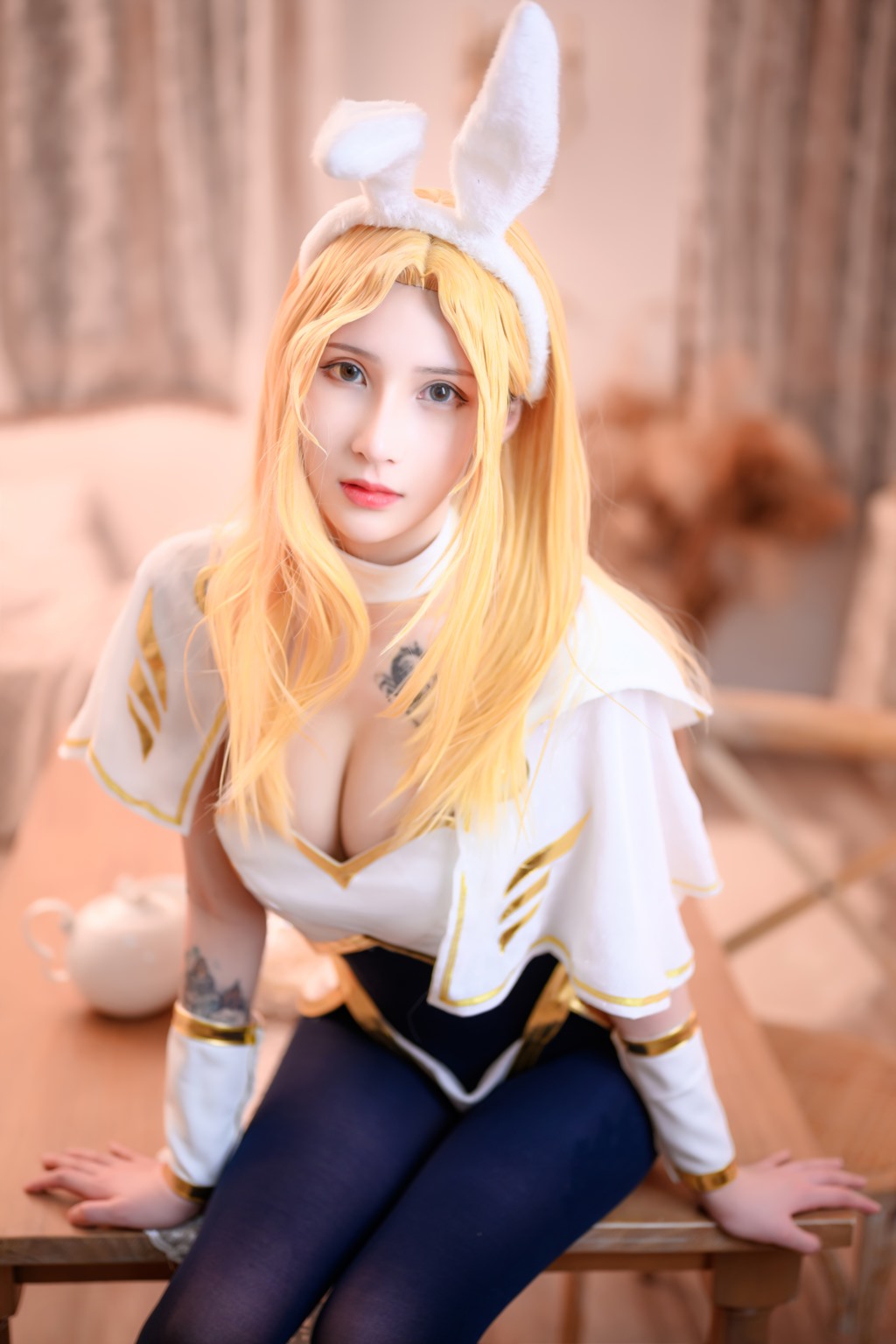 Vams子 – 光辉兔女郎