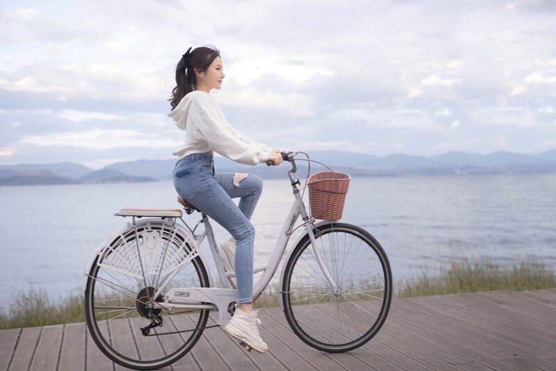 人间极品 鱼子酱 内购私拍 玉腿丝滑 笔直修长 秀腰美乳 身材曼妙 典雅清秀 [120P/705M]