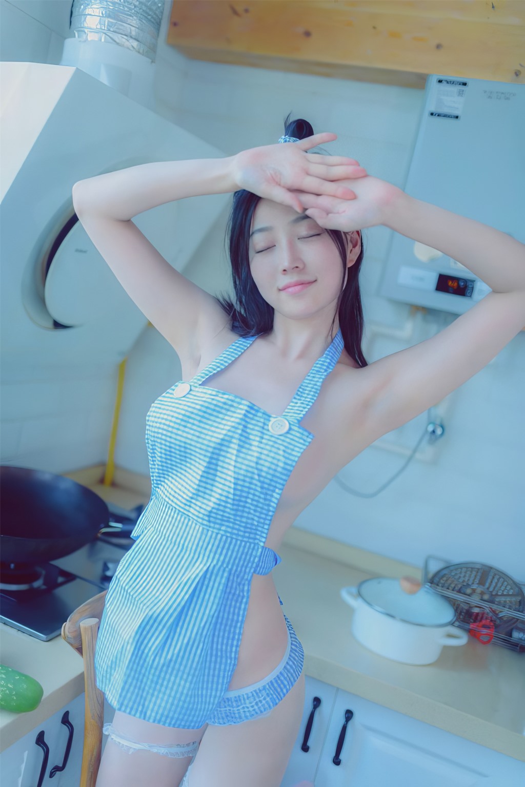 年年 – 美娇娘