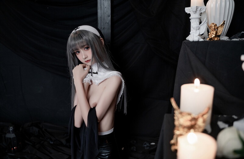 花音栗子(金鱼kinngyo)堕落修女粉木耳福利姬 完美COS写真[63P+1V/1.4G]