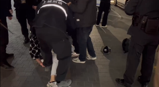 我有外交豁免权！杭州惊现奇葩男子抢劫金店自称不是中国人