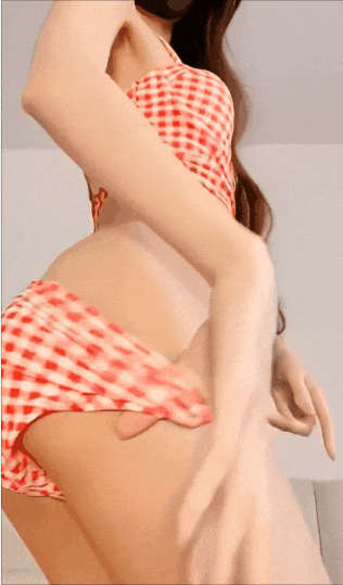 【極品女神 白虎尤物】網紅女神『八月未央』最新私拍