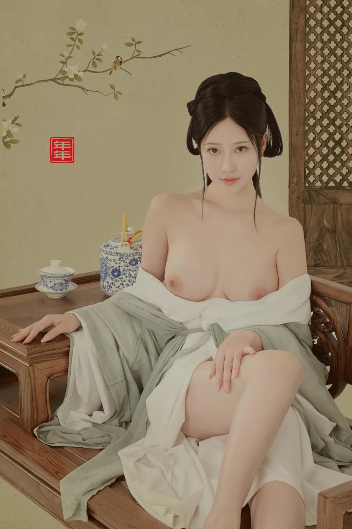 年年 轻纱古装白玉兰漏奶完美写真 [26P-245MB]