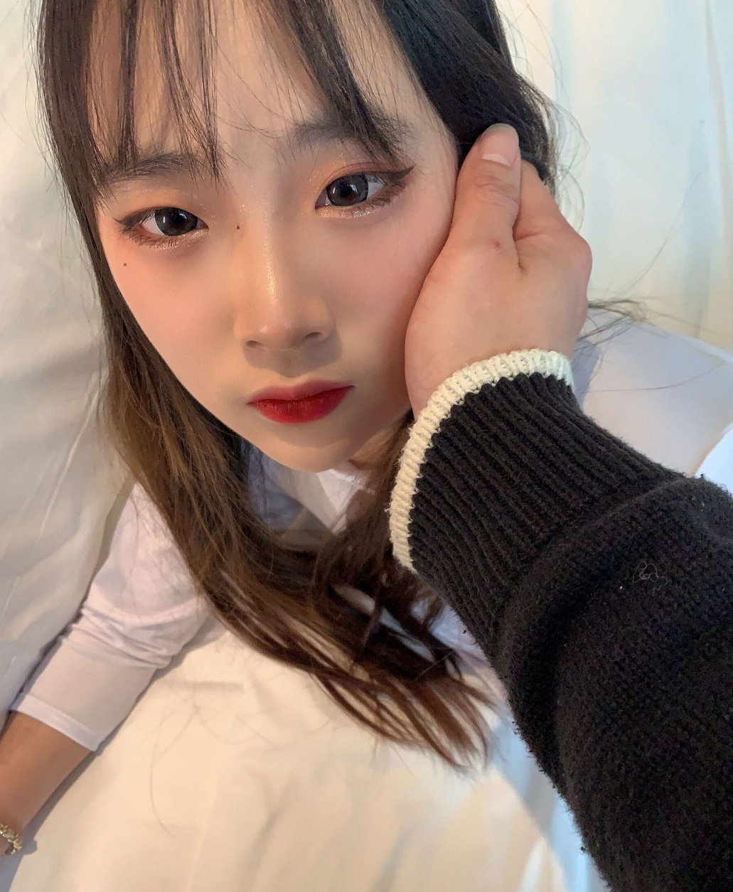 外貌清纯不知名国模(SS+V)大尺度人体私拍套图 附V[135P/626M]