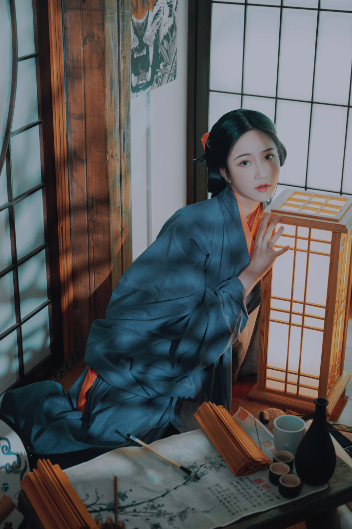 极品大奶国模年年-汉宫春月[29P-186MB]