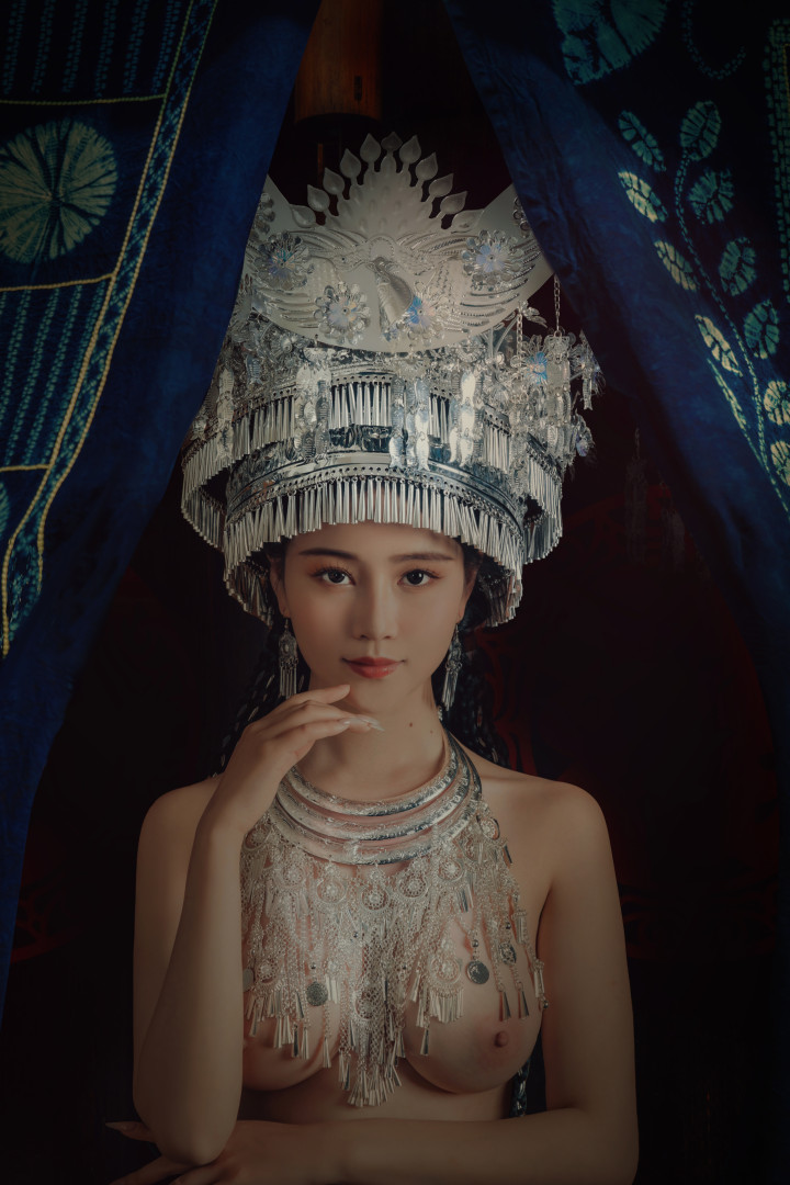 极品大奶国模年年-苗疆少女主题漏奶诱惑写真 [55P-332MB]