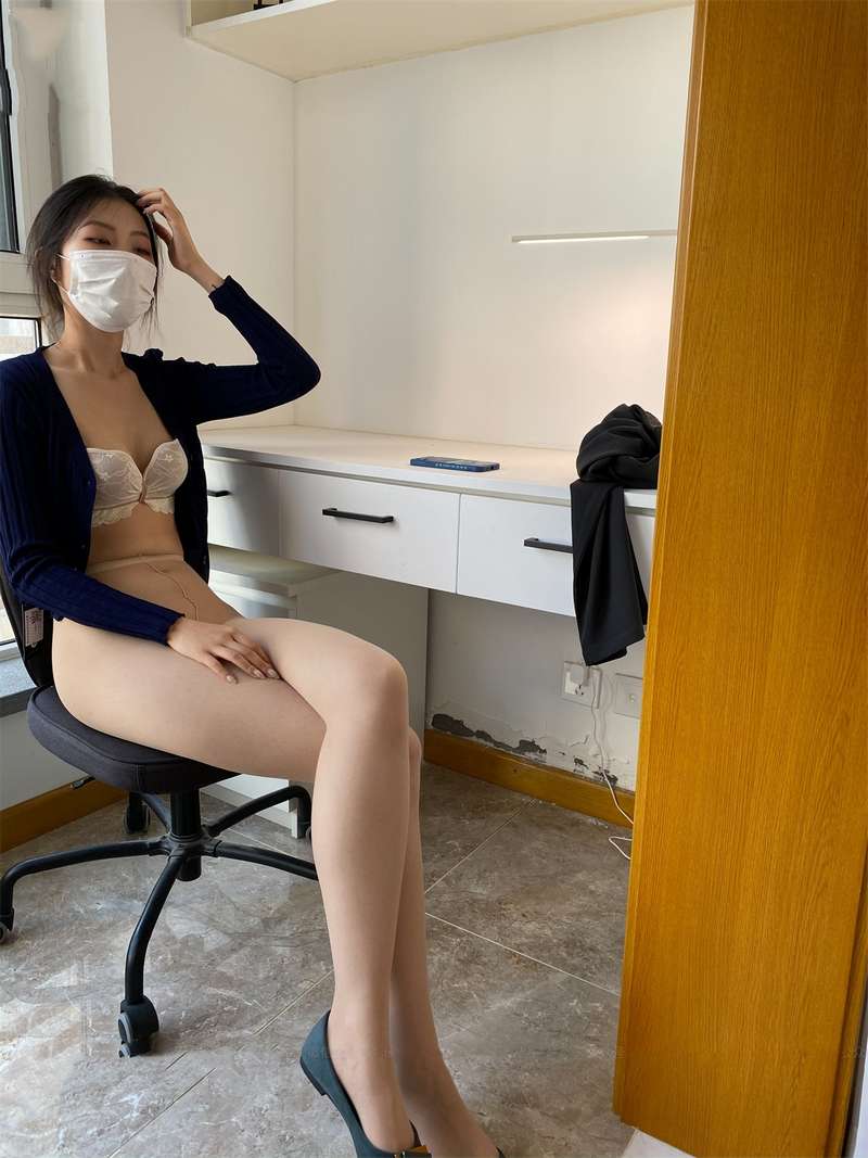 【iss尤好物】极品学生妹，【美晗】内部私定